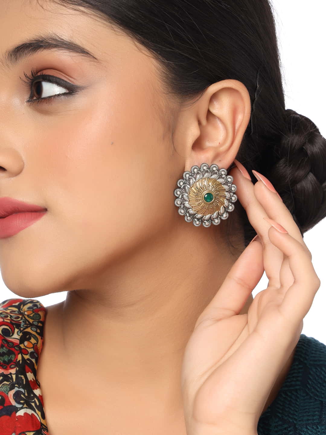 Round shape online earrings