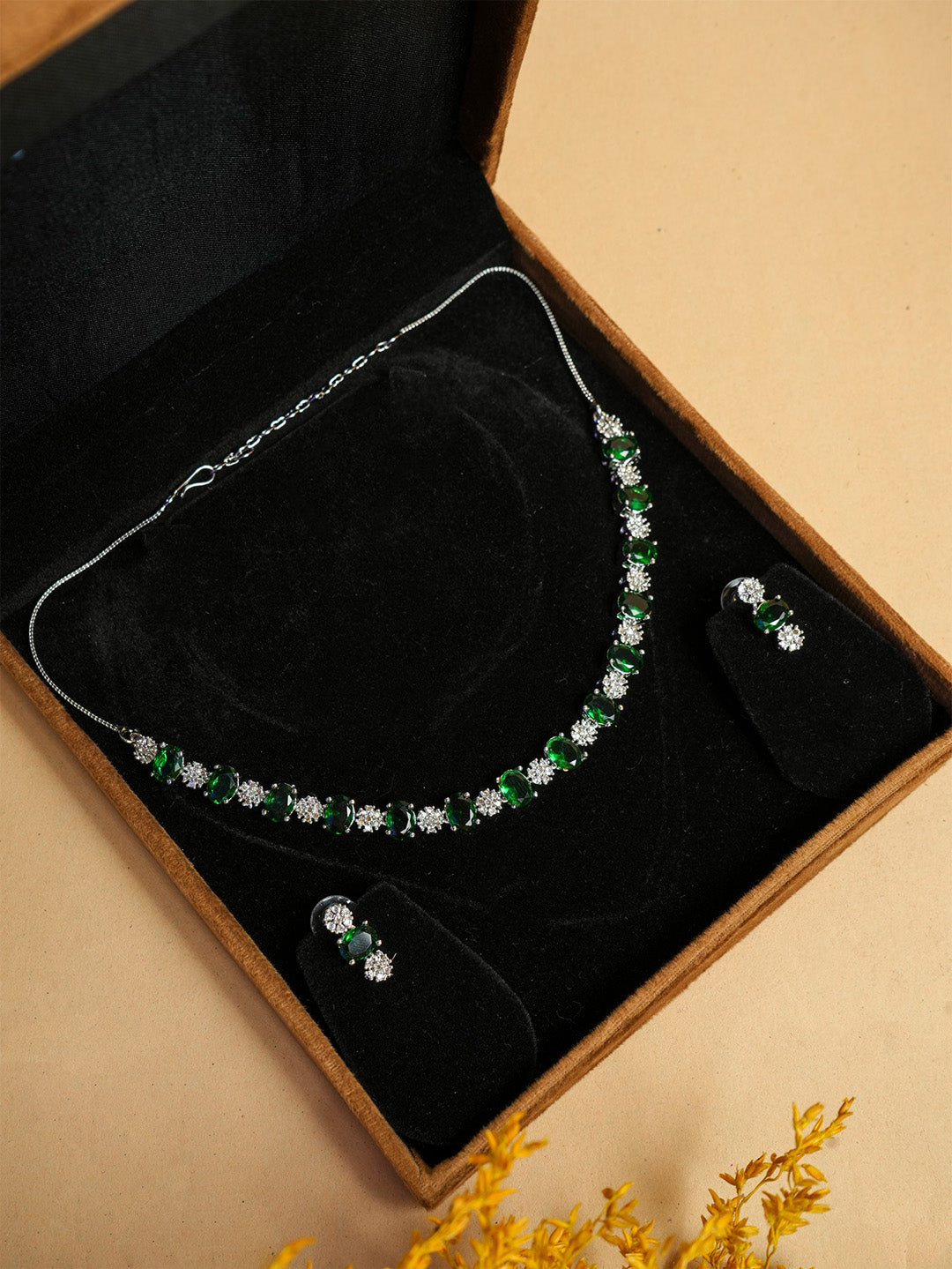 Silver-Plated Emerald & Cubic Zirconia Studded Necklace Set