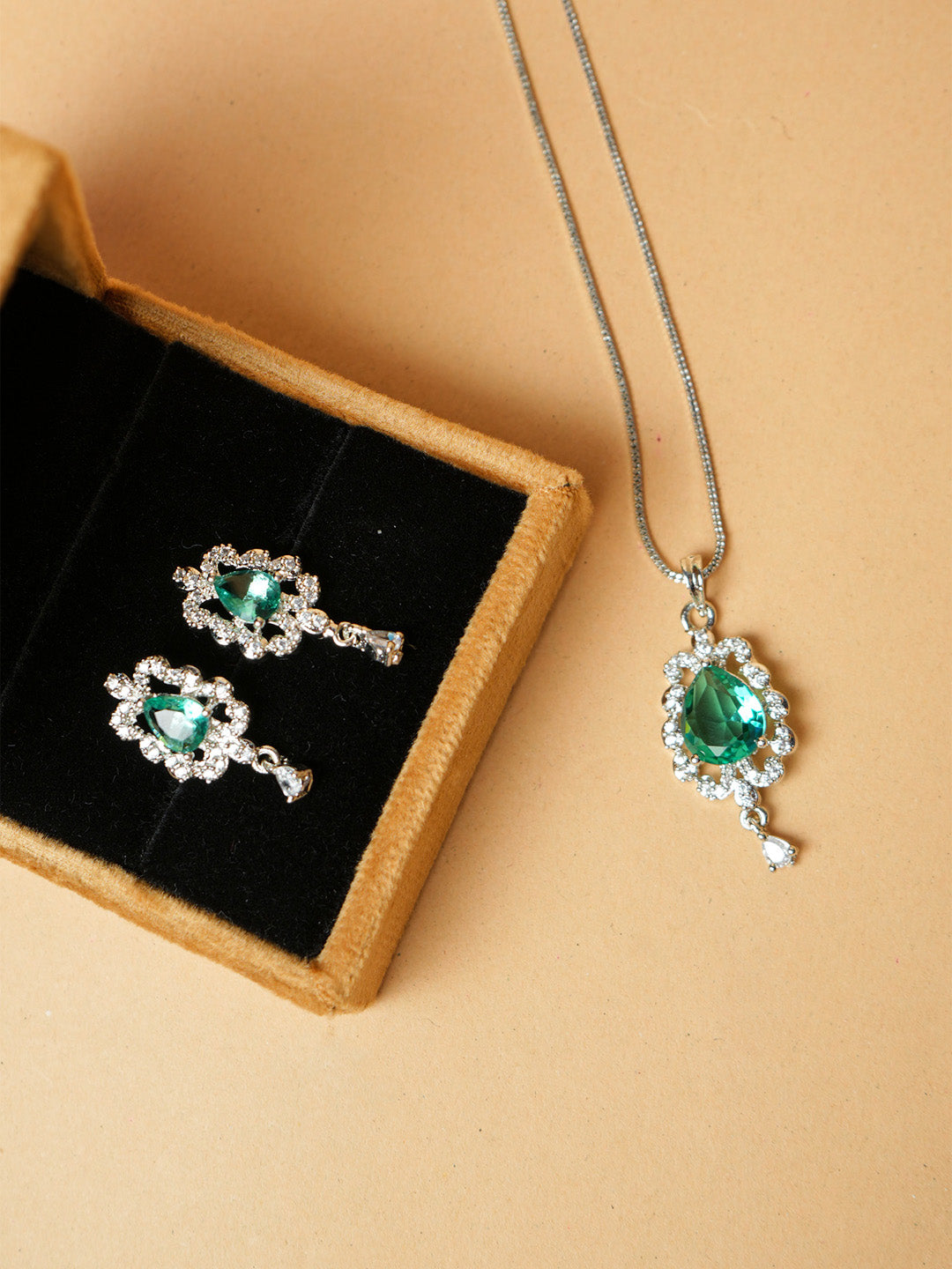 Elegant Emerald Green Necklace and Earring Set with Zircon Accents