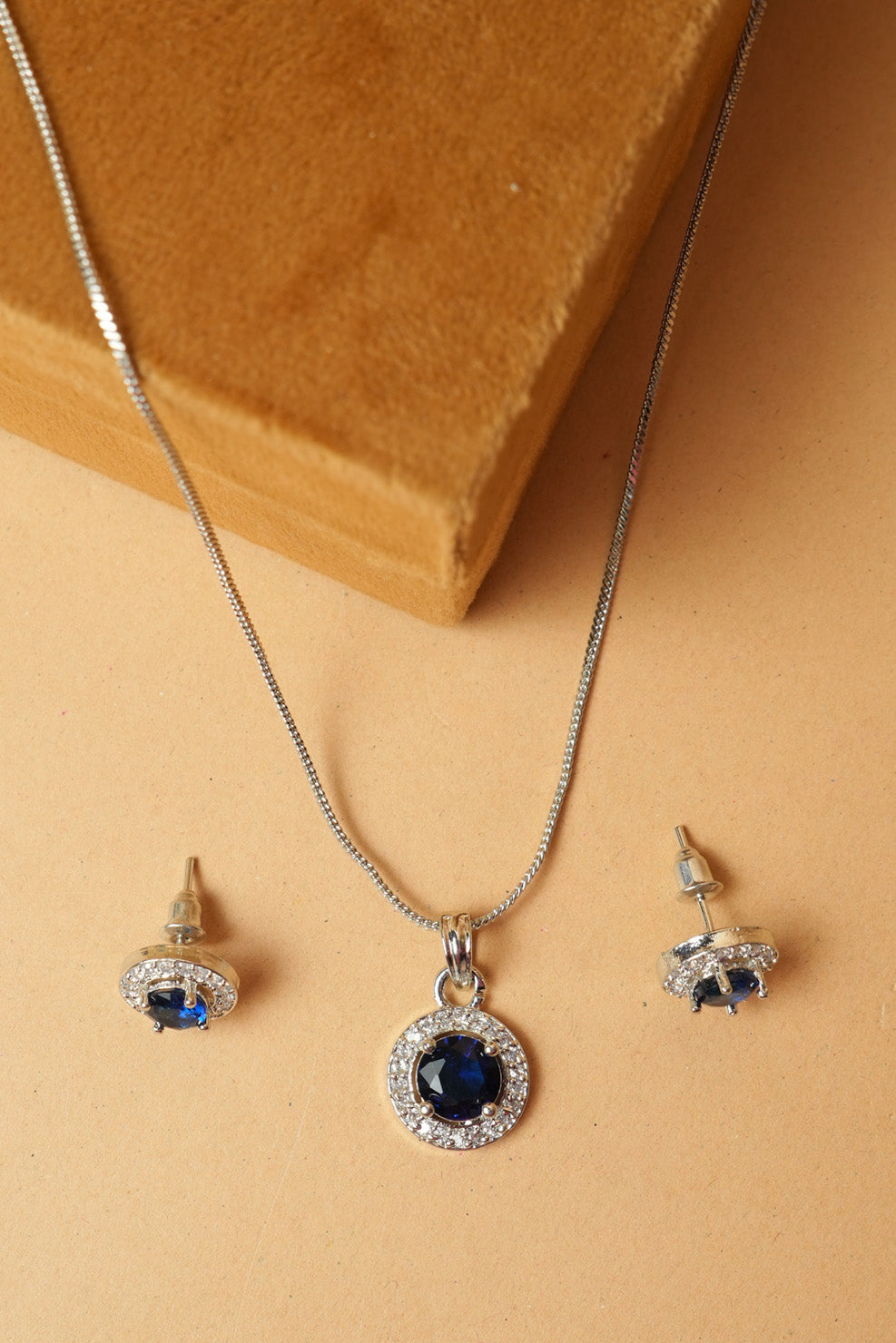 Royal Blue Stone Pendant Set with Earrings