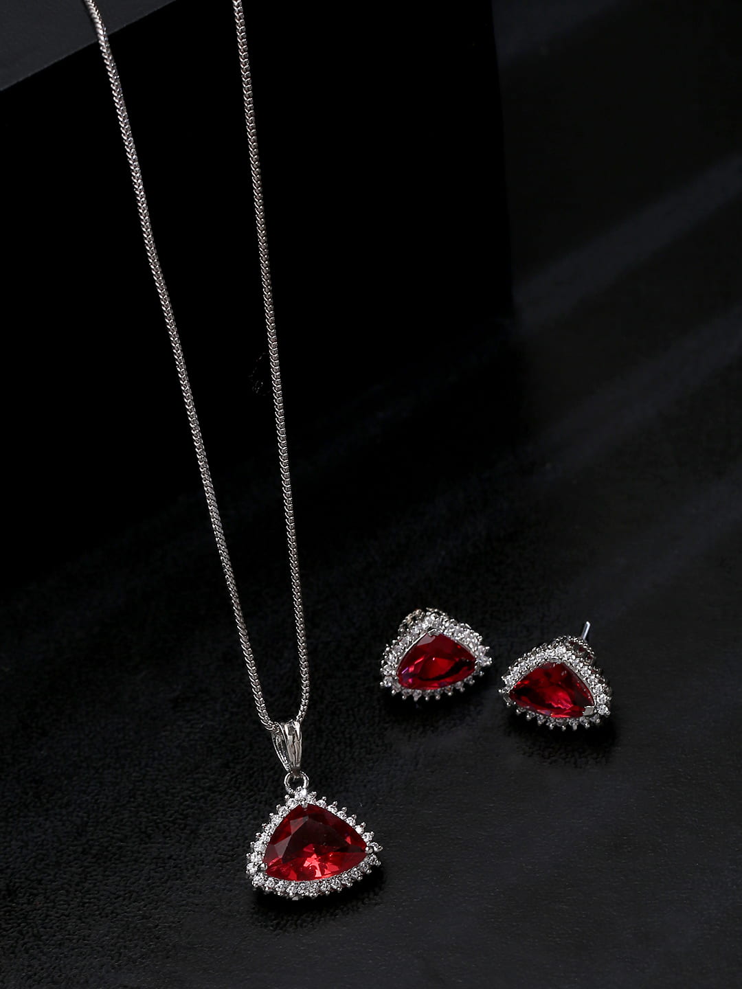 ad-chain-pendant-with-earrings-ruby-viraasi