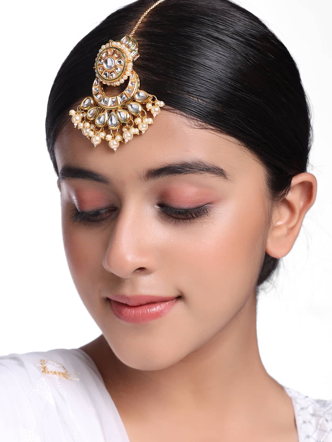 gold-plated-moon-shape-kundan-maang-tikka-viraasi