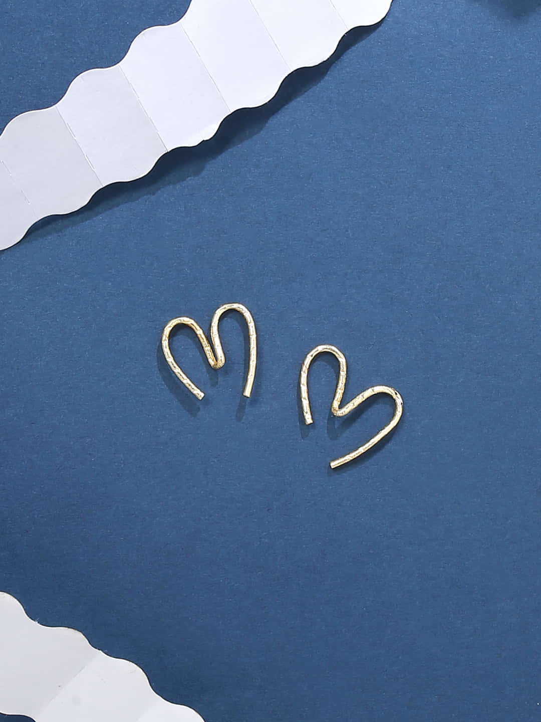 gold-plated-heart-shape-minimal-earring-viraasi