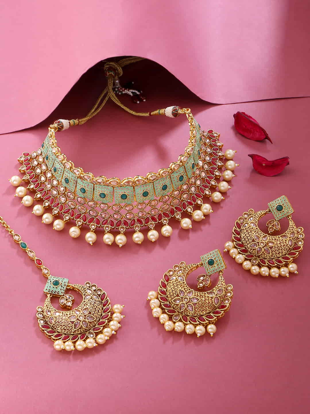 Necklace set hot sale golden colour