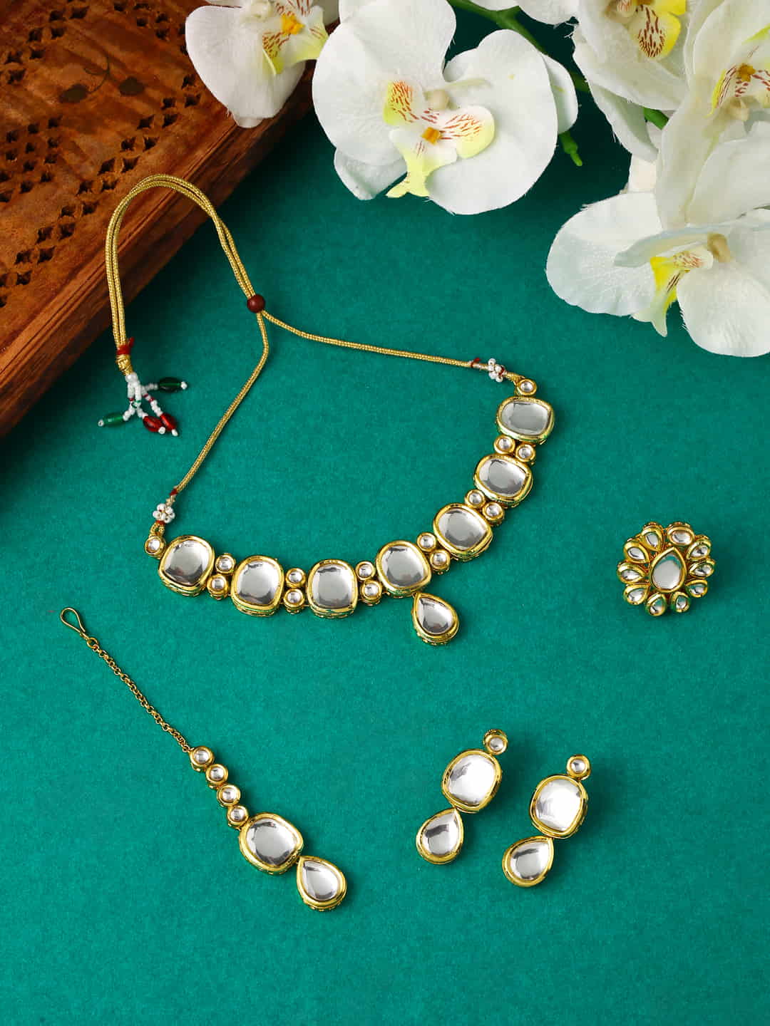 gold-plated-kundan-jewellery-set-with-maang-tikka-for-women-viraasi